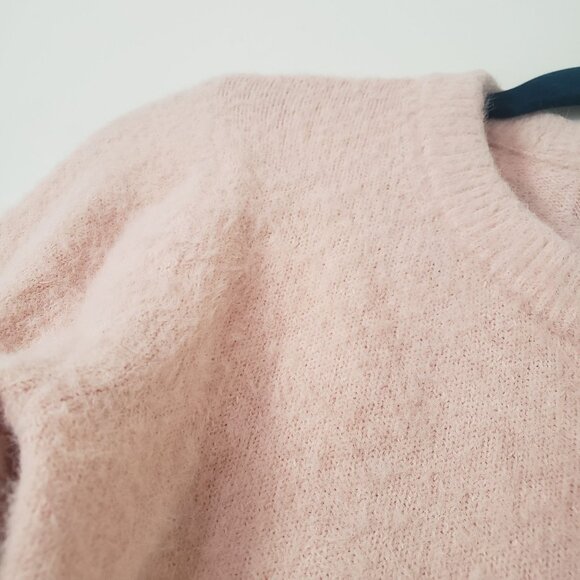 Old Navy Pink Womens Sweater Size S Fuzzy Cozy Fall Feminine Soft Girl Comfy - Picture 3 of 6